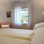 Bed & Breakfast Wanderlust Boutique