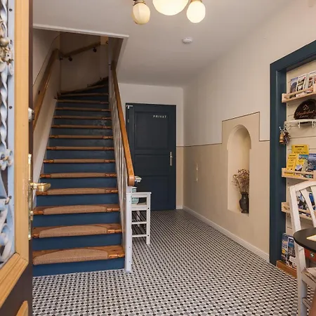 Wanderlust Boutique 3*