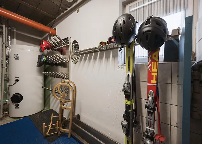 Wanderlust Boutique 3*